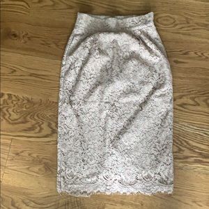 Lace skirt